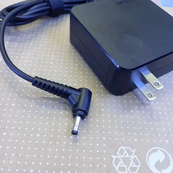 Cargador Original para Laptop Lenovo Punta Fina 20V 3.25A